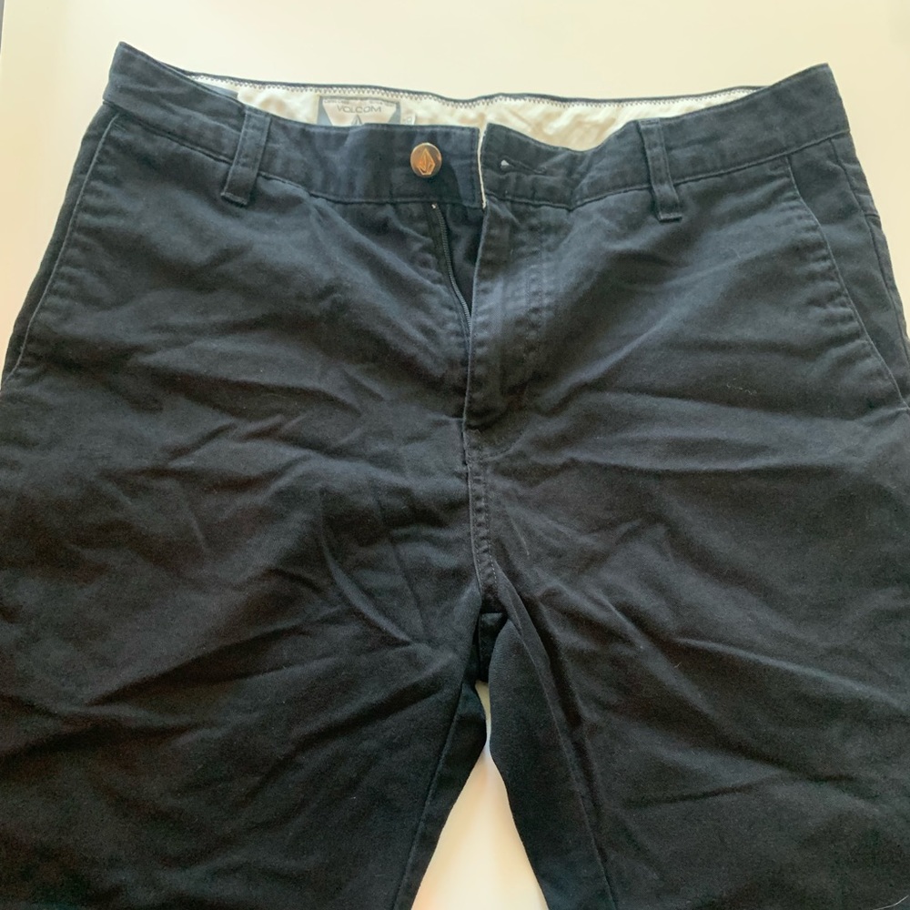 volcom mens shorts size 30